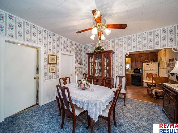 4th image of 110 W Elm St