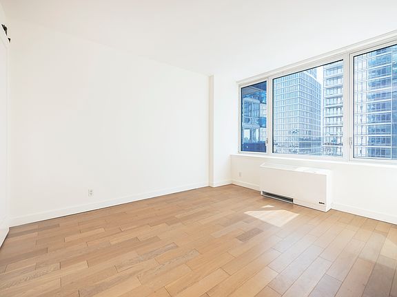 5th image of 22 N 6th St APT 17B