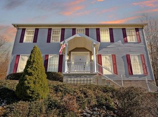 706 Park Side Ln, Morgantown, WV 26501