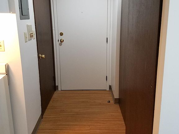 5th image of 2668 Elmwood Ave APT 229