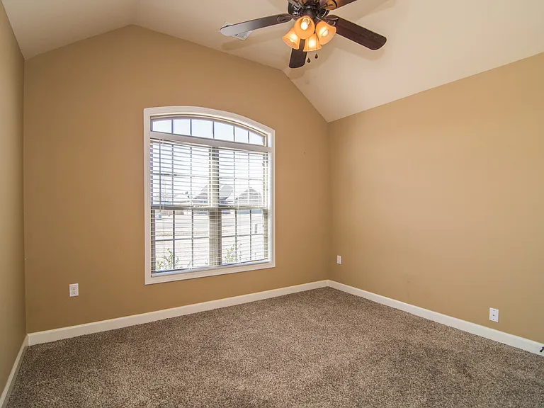 189 County Road 416 — Photo 6