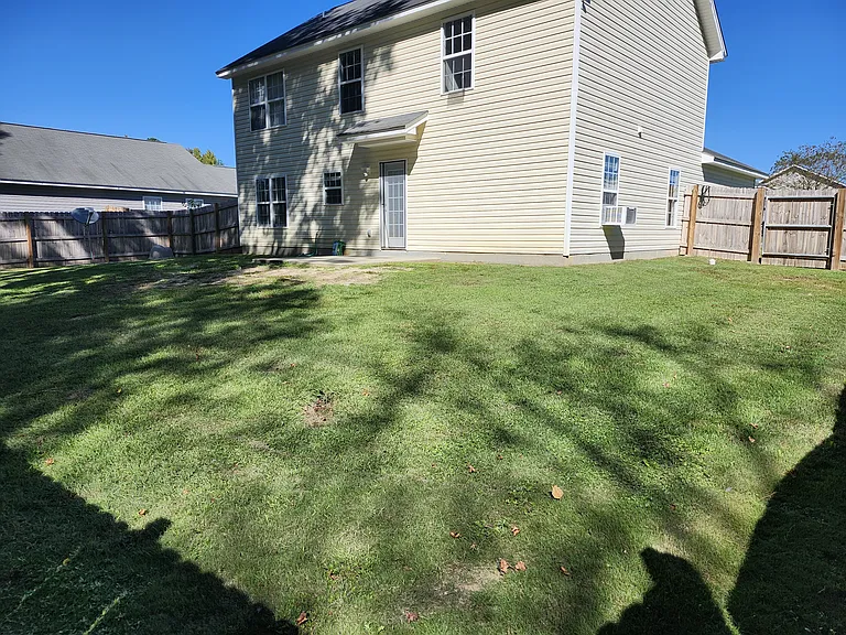 43 Derby Ln — Photo 33