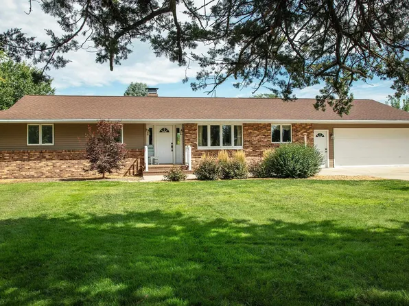 901 10th Ave, Ackley, IA 50601