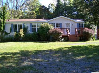39 Place Rd, Leeds, NY 12451