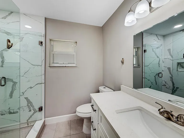 13586 Sabal Palm Ct #D — Photo 10