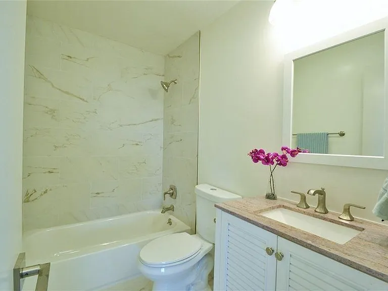 4525 Westview Dr — Photo 12