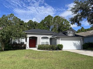 906 Chelsea Ave, Fruitland Park, FL 34731