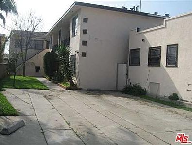 3rd image of 1102 W 88th St
