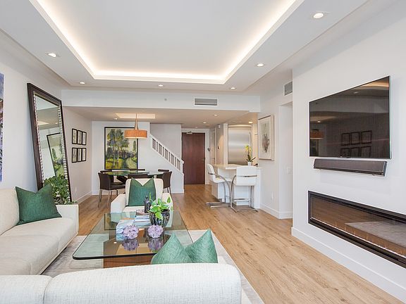 5th image of 500 W Harbor Dr Unit 107