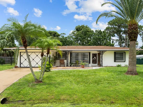 611 Coconut Avenue N, Port St Lucie, FL 34952