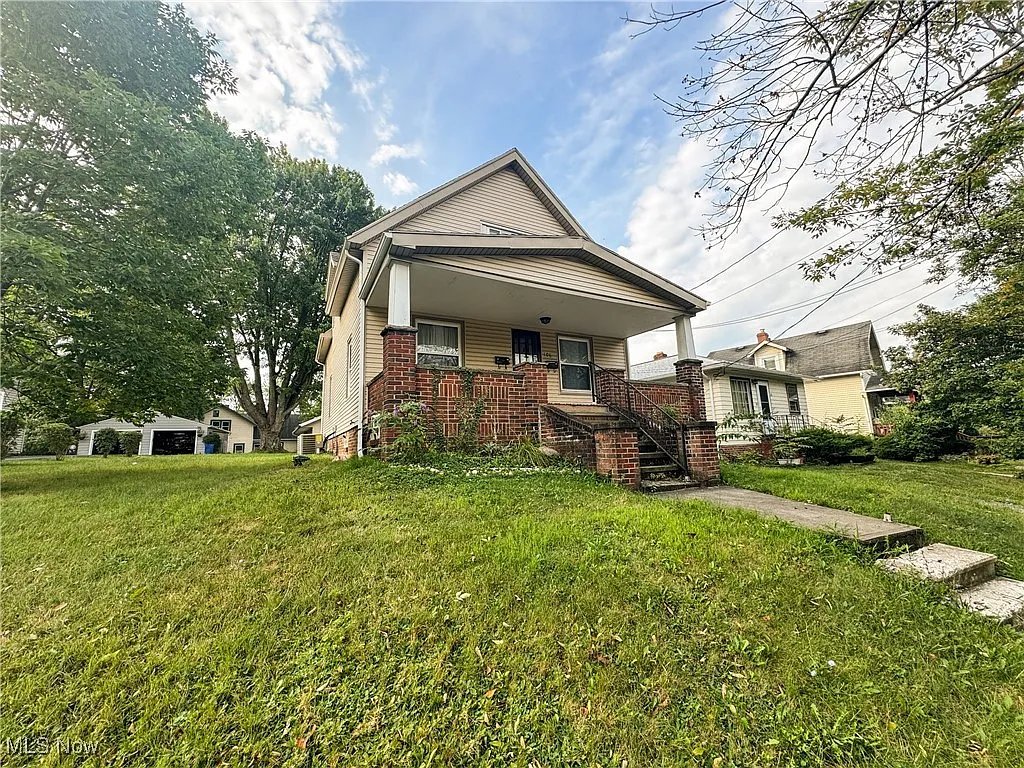 106 W Grace St photo 1