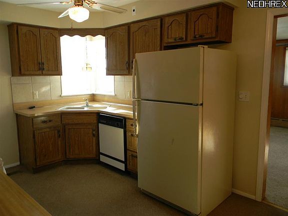 3rd image of 4858 E 93rd St