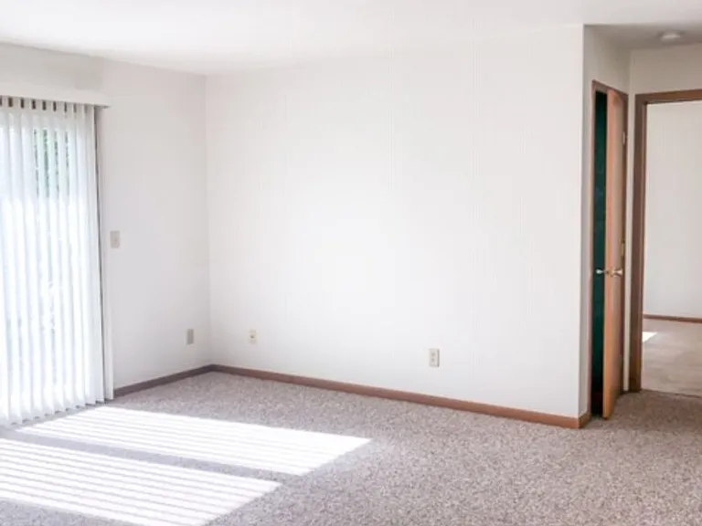 919 Briar Ln — Photo 23