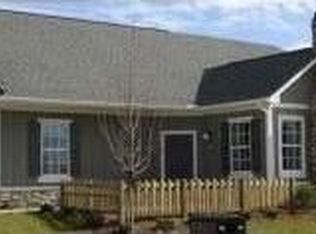 139 Nandina Ct, Fayetteville, NC 28311