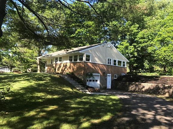 2nd image of 8131 Rowan Rd