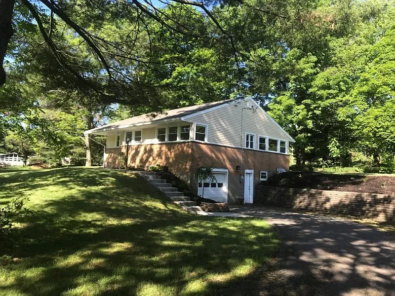 Building Photo - 8131 Rowan Rd