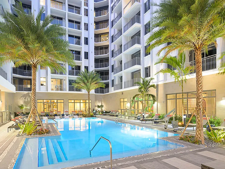 Coasterra Apartments — Photo 11
