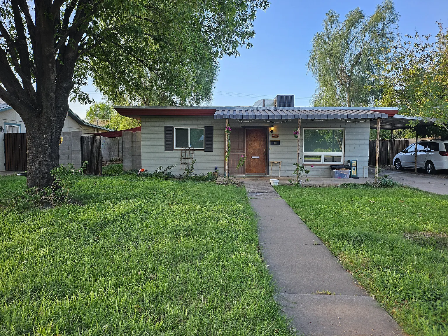 2 bed, 852 sqft, $1,550 — Photo 3