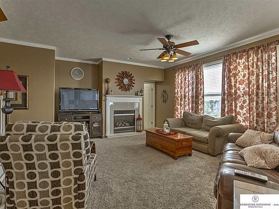 5th image of 5423 S 160th St