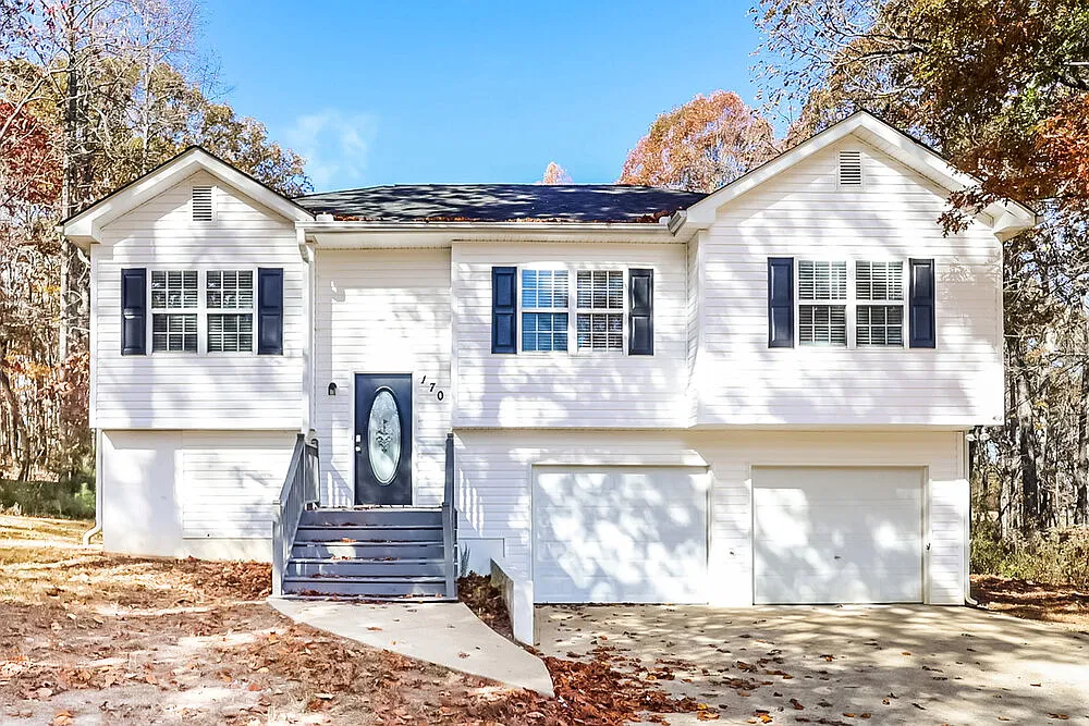 3 bed, 2.0 bath, 1239 sqft, $1,685 — Photo 1