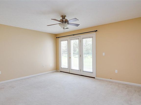 4th image of 3049 Westminster Dr
