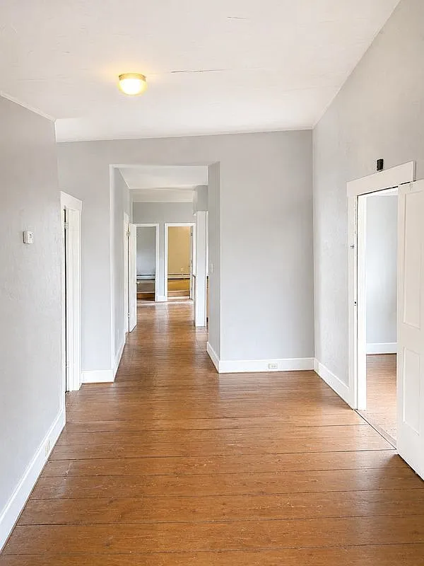 3 bed, 2.0 bath, 1200 sqft, $2,600 — Photo 3