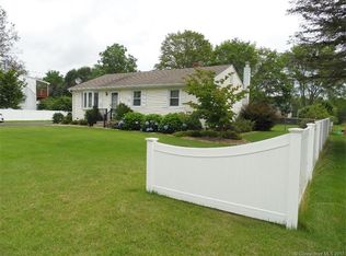 17 S Pine St, Plainfield, CT 06374