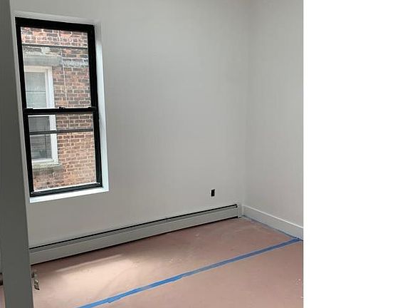 5th image of 1442 Taylor Ave #1