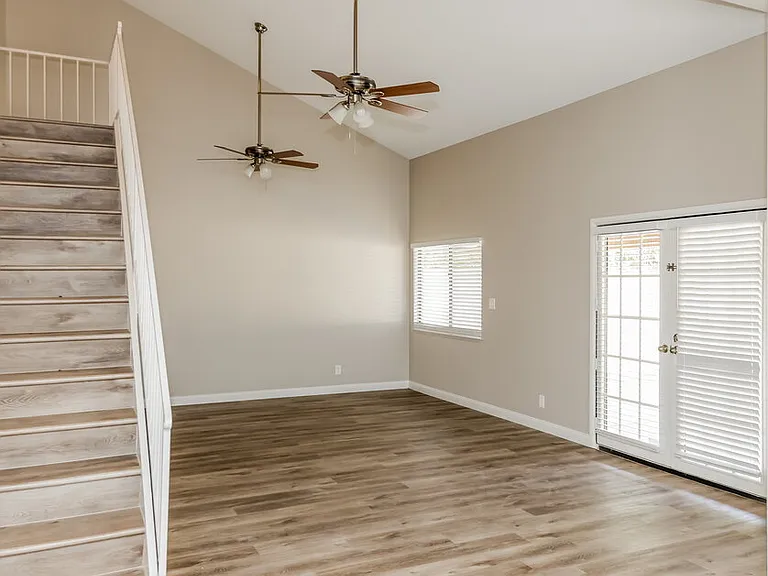 7800 Ducharme Ave — Photo 5