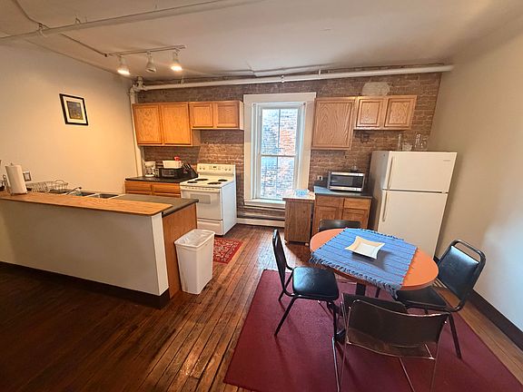 5th image of 307-13 S Clinton St S #301