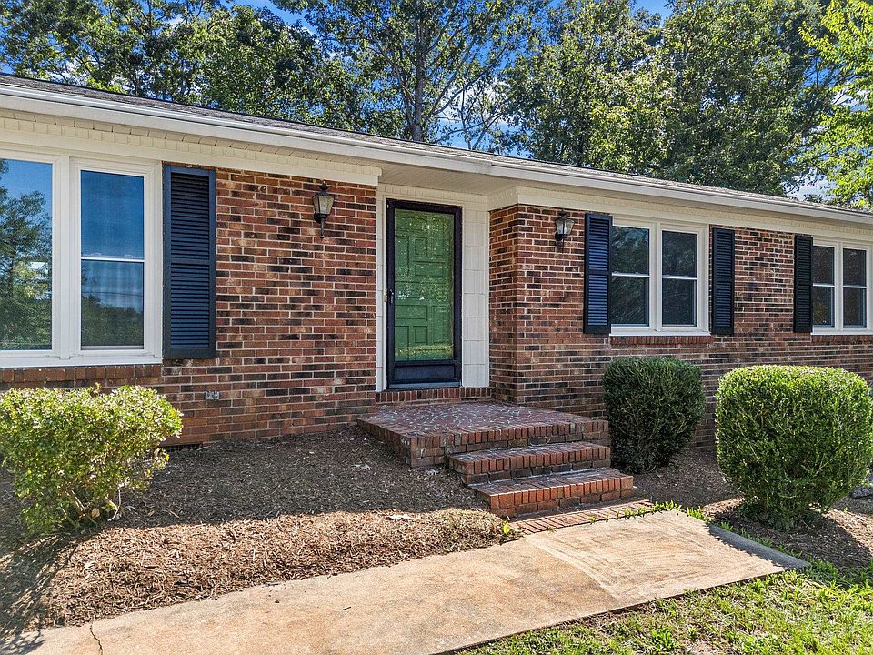 1st image of 355 Ferndale Dr