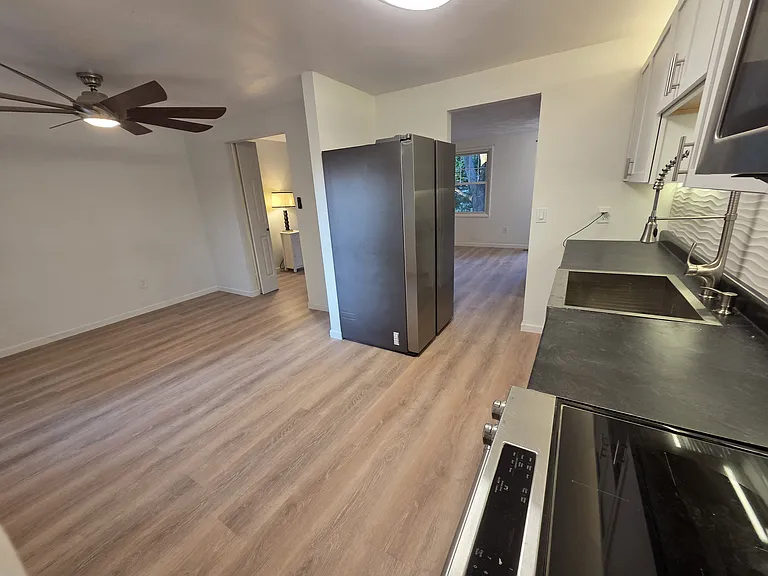 735 Southbriar Rd — Photo 4