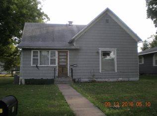 112 E Church St, Caney, KS 67333