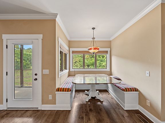 24th image of 128 Leath Ln