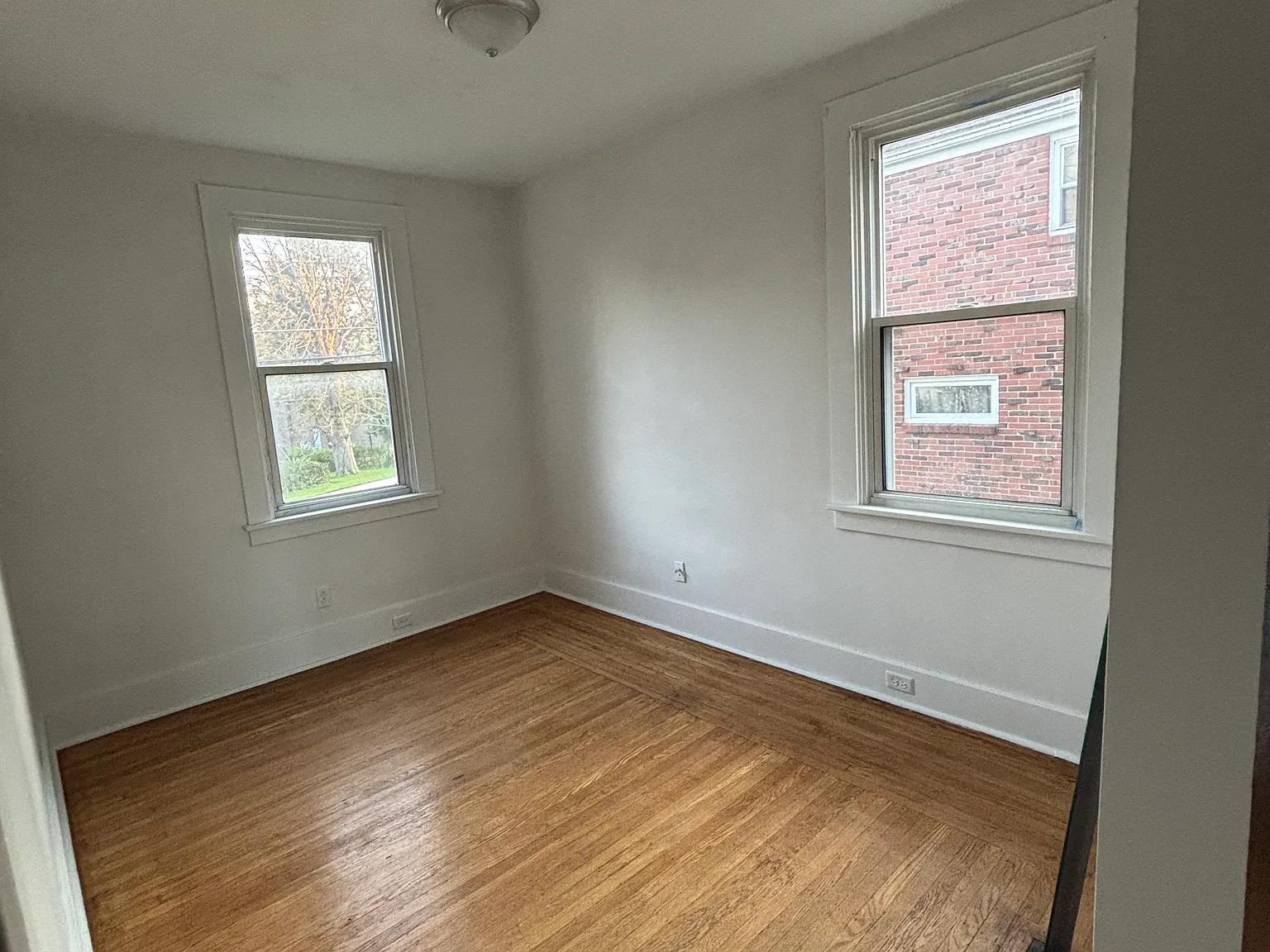 3672 Myrtle Ave — Photo 3