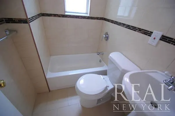 Rented by REAL New York | media 35