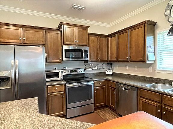 2nd image of 4959 Daniels Dr W