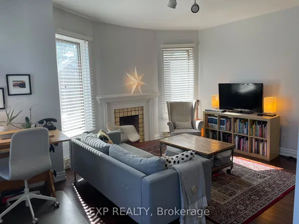 223 Evelyn Ave APT 2, Toronto, ON M6P 2Z8