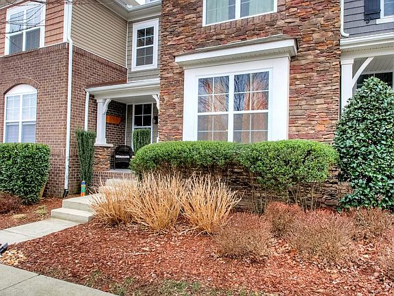 2nd image of 1340 Riverbrook Dr