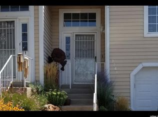 3241 Plum Tree Ln, Bountiful, UT 84010