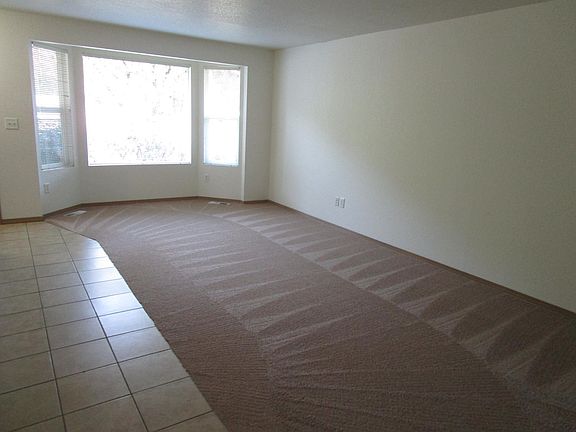 3rd image of 4813 27th Ln SE