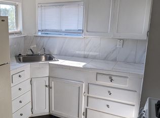 820 Woodrow Ave UNIT A, Bakersfield, CA 93308