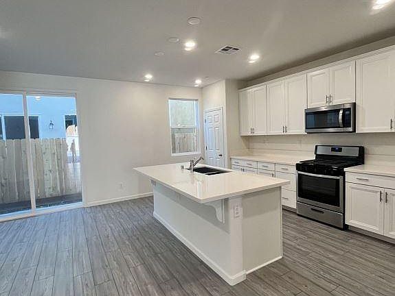 3rd image of 10837 Piave Way