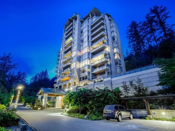 3355 Cypress Pl #1102, West Vancouver, BC V7S 3J9
