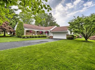 24 Running Pump Rd, Lancaster, PA 17603