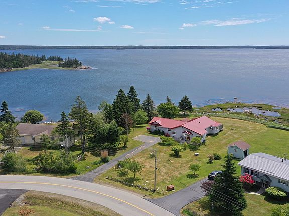 5th image of 119 Island View Dr