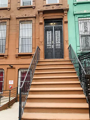 Rented by Zjama Realty Corp | media 19