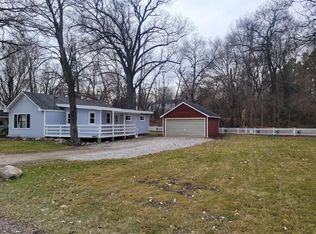 9663 Winston Rd, Pinckney, MI 48169