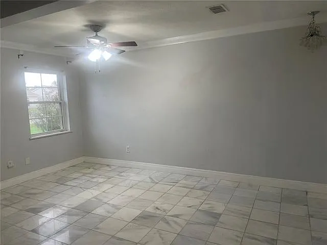 4 bed, 2.0 bath, 1510 sqft, $1,800 — Photo 4