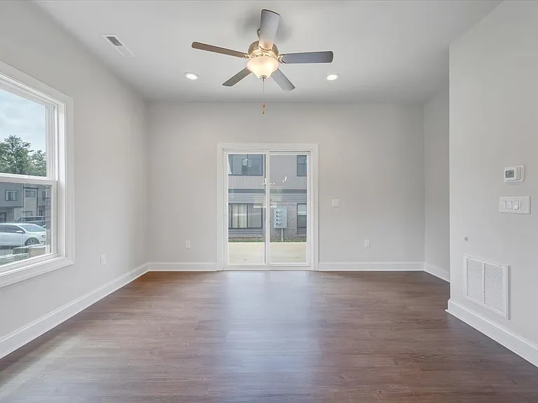 32 Shotman Rd — Photo 4